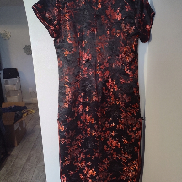Elegant Black and Red Floral Dress Size XXL #312 - Picture 3 of 3